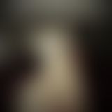 rote Absätze und weiße Strümpfe, mehr nicht!