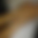 Freches J, das ein Bad nimmt