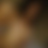 Freches J, das ein Bad nimmt