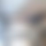 Leder-Lady auf Prunk-Stiege