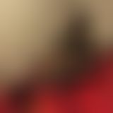 Madame spielt mit s*xspielzeug herum