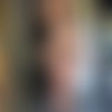 Süß und unschuldig in der Spitze