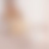 Weißer Latexcatsuit und -pullover, Arya Grander