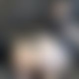 Süße Bildet auf einer Luftmatratze