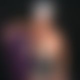 Die Lady beim Hochglanz Nylon Shooting