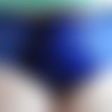 Enge, blaue Turnhose