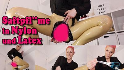 sa*tPFLAUME in NYLON und LATEX