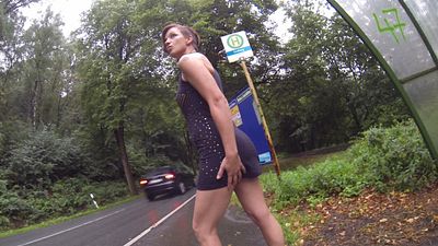 Extrempi** an der Bushaltestelle