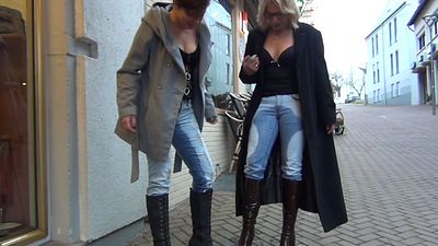 Publik pi** Walk – Extrem eingesaut