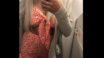 Ich fin**re mich im Flugzeug